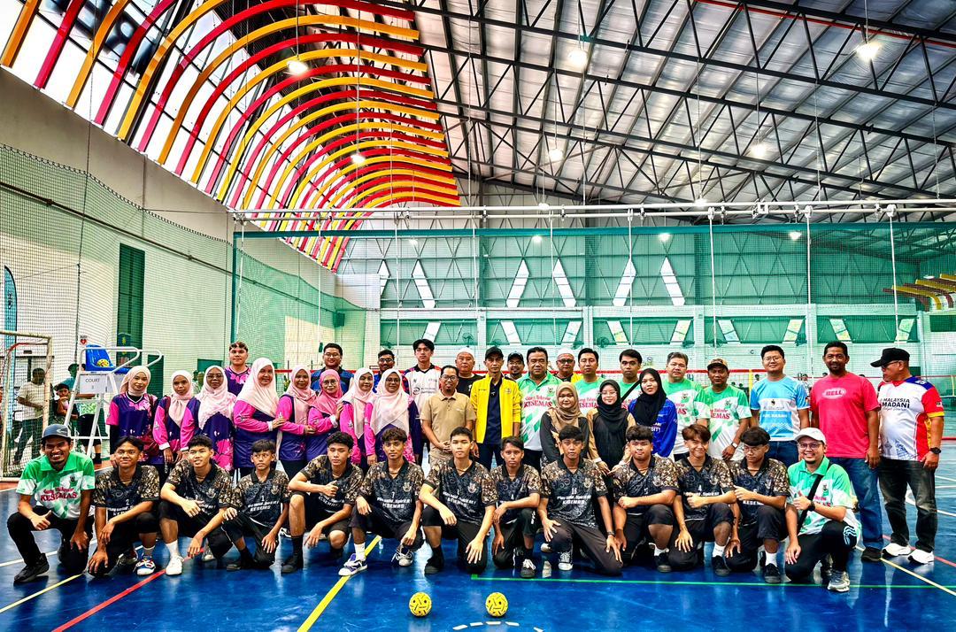 Kejohanan futsal belia KESEMAS bersama pasukan tempatan