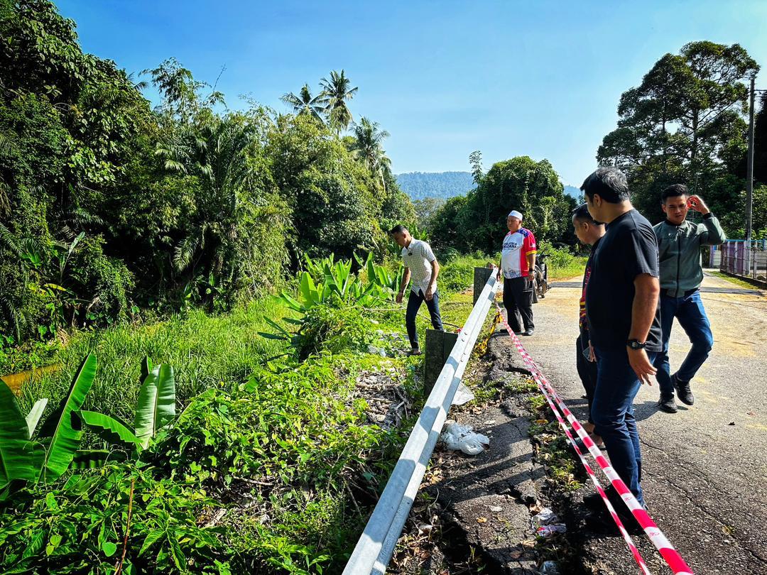Tinjauan kerosakan bahu jalan & tebing yang mendak