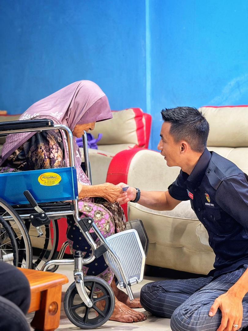 Ziarah warga emas & penyerahan kerusi roda
