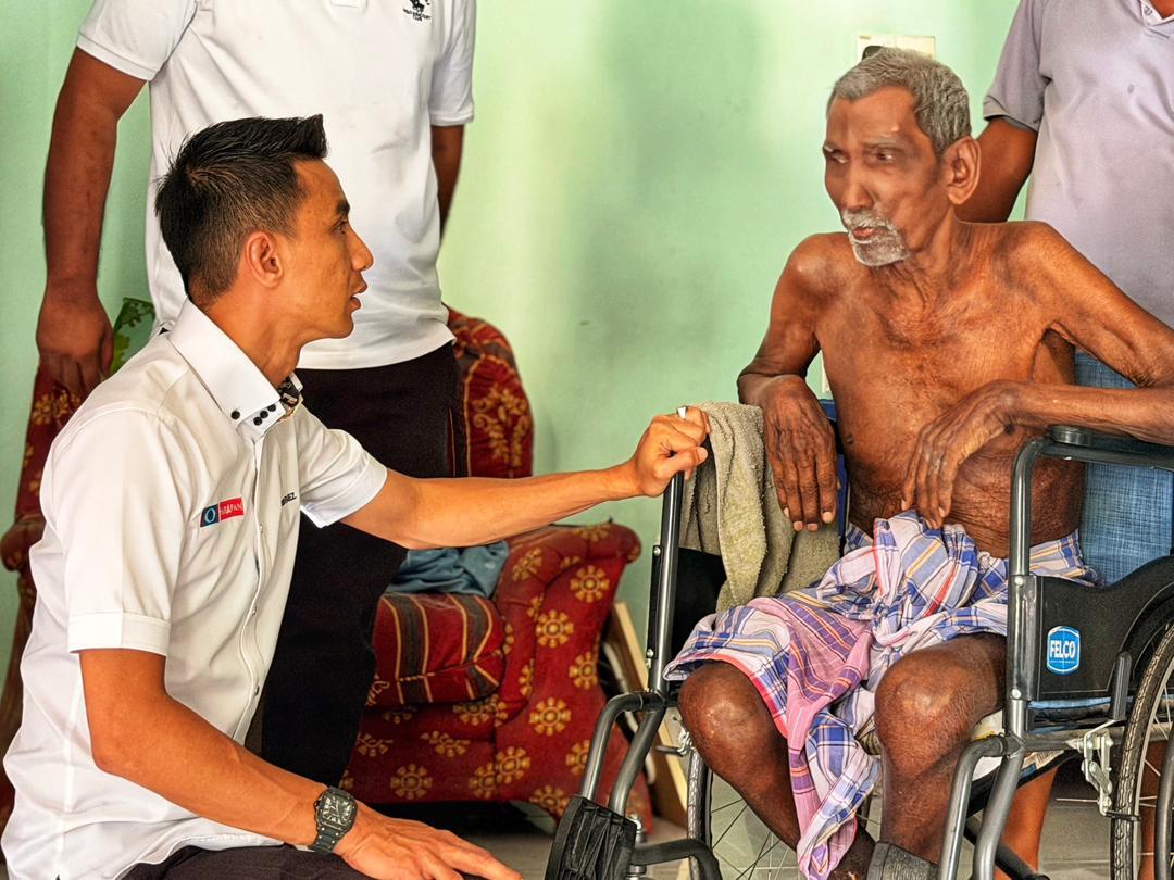 Ziarah warga emas di kediaman penduduk